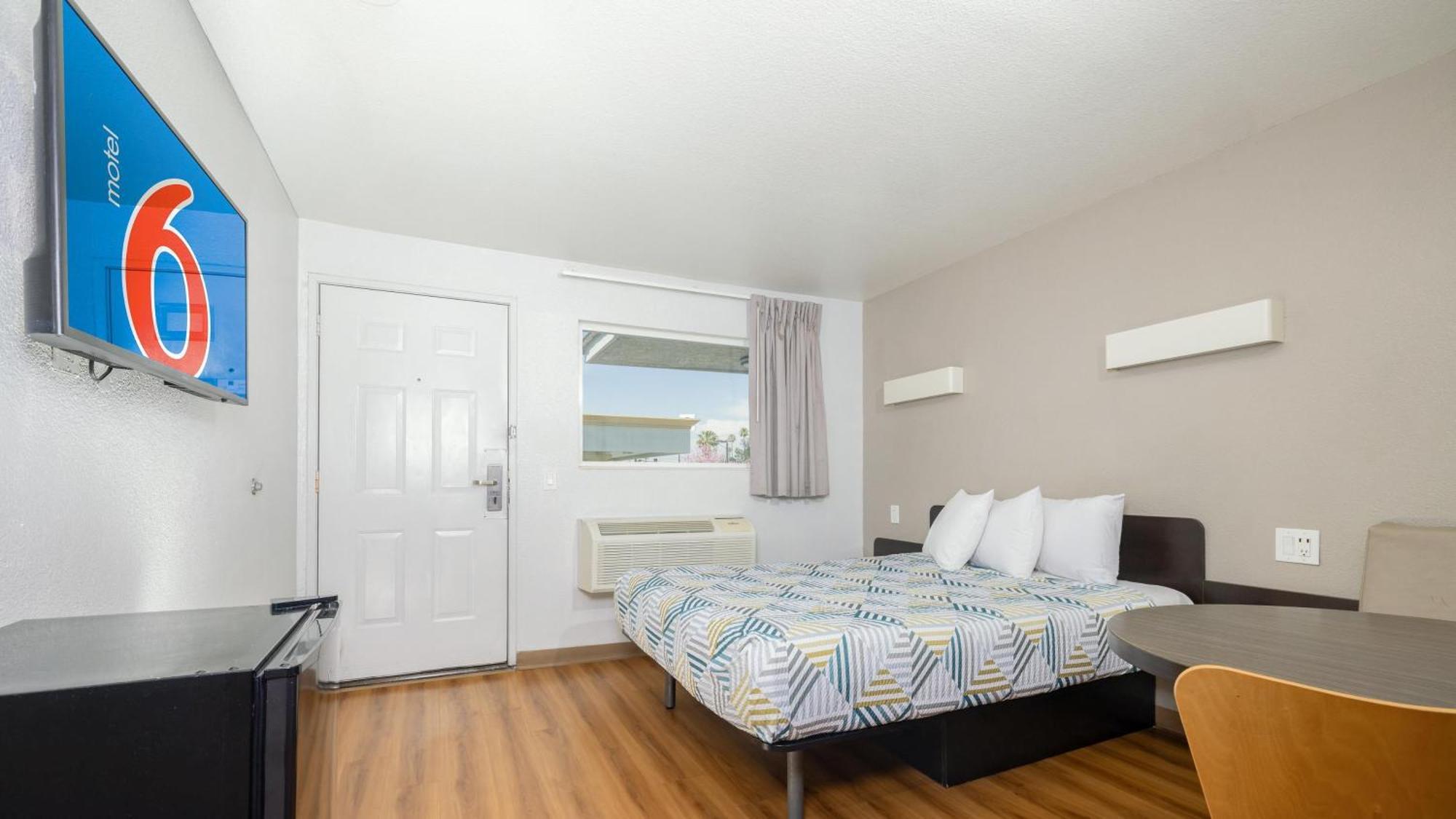 Motel 6 Ontario Airport Eksteriør bilde